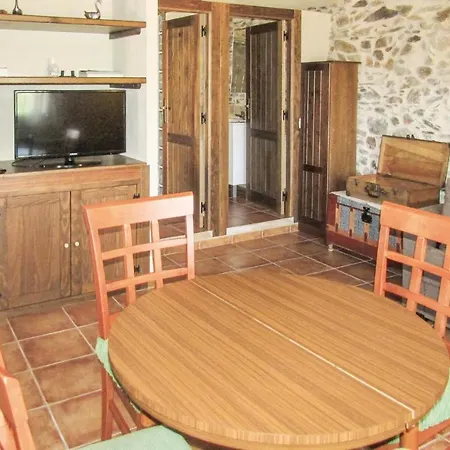 Holiday home Nice In Aldeanue, De La Sierra With Kitchen Aldeanueva de la Sierra