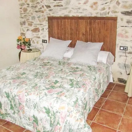 Holiday home Nice In Aldeanue, De La Sierra With Kitchen Aldeanueva de la Sierra